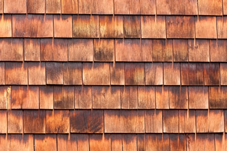 Cedar Shake Siding Cleaning Done Right: The Path to Long-Lasting Beauty Thumbnail